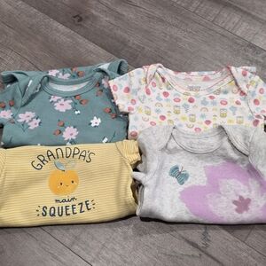 By Carters Brands Baby Girl 0-3 Months Set Of 4 Short Sleeve Onsie